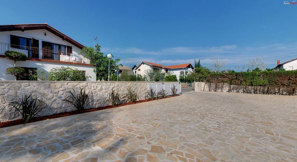 Paradise Resort Vanesa 维尔 外观 照片