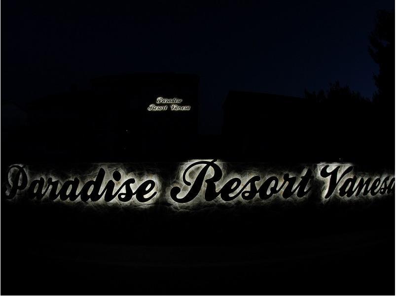 Paradise Resort Vanesa 维尔 外观 照片